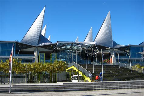 Richard Rogers’ New Antwerp Law Courts Feature Unique Rainwater-Recycling Rooftops Richard ...