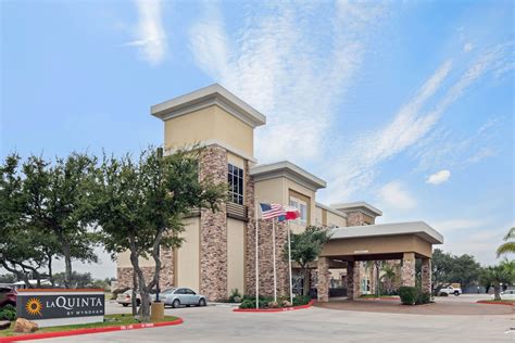 La Quinta Inn & Suites by Wyndham Rockport - Fulton | Rockport, TX Hotels