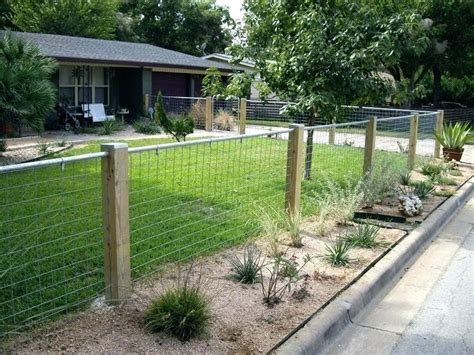 17 Awesome Hog Wire Fence Design Ideas For Your Backyard