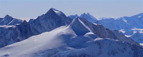 Price & Schedule | Mount Vinson - Alpine Ascents International