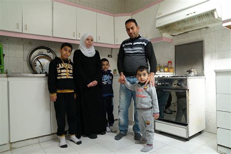 Cash assistance to Palestine refugees from Syria in Jordan provides ...