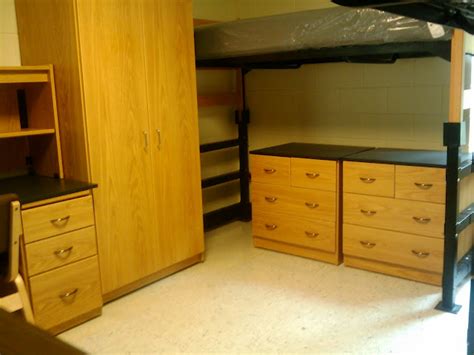 William & Mary Dorm Room Photo Gallery - Bedlofts, Microfridges, Futons ...