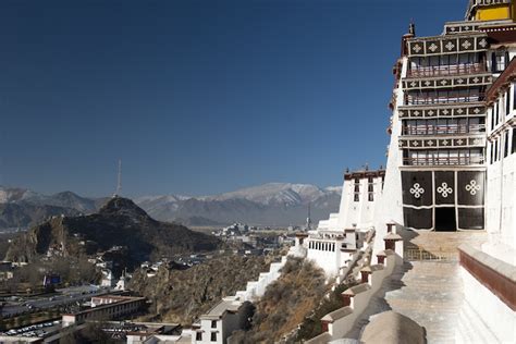 Potala Palace in Tibet – The World’s Highest Palace – Touropia Travel