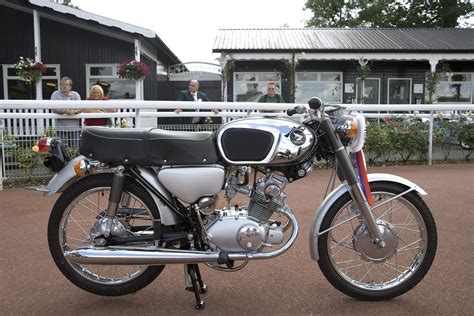 CB125 Gallery | Classic Motorbikes