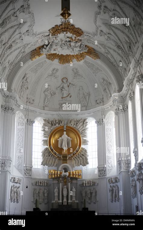 Altar in the Wurzburg Cathedral. Roman Catholic cathedral in Wurzburg ...