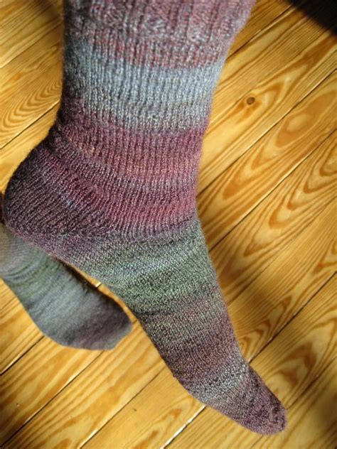 FREE SOCK PATTERN TOE UP | Design Patterns | Sock knitting patterns, Sock patterns, Free sock ...