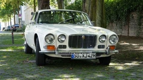 1975 Jaguar XJ - Car Photo and Specs