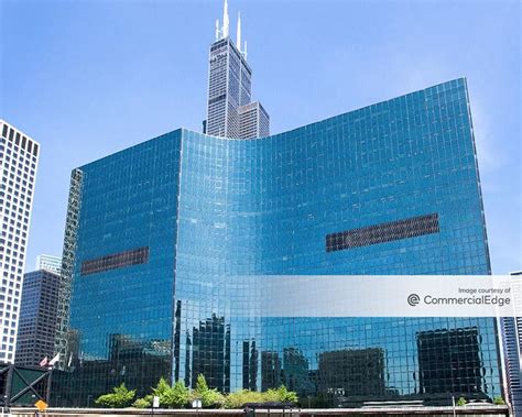 300 South Riverside Plaza, Chicago, IL | Office Space