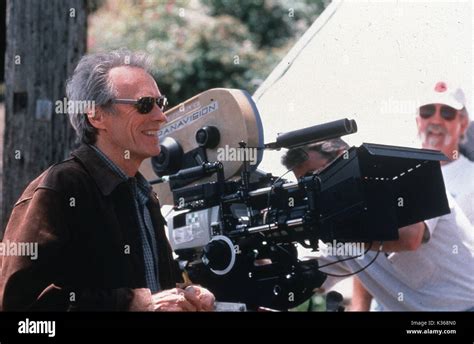 TRUE CRIME CLINT EASTWOOD, DIRECTOR Date: 1999 Stock Photo - Alamy