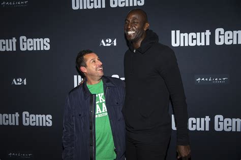 Adam Sandler and Kevin Garnett get big welcome at ‘Uncut Gems’ premiere in Boston - The Boston Globe