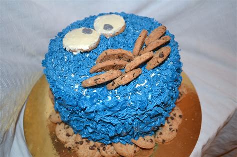 Deezert: Monster Cookie Layer Cake