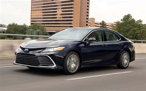 Toyota Camry XLE is a Cut-Price Lexus - Palm Beach Illustrated