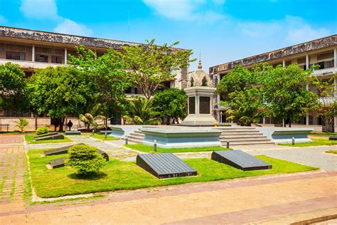 Tuol Sleng Genocide Museum / Tuol Sleng Genocide Museum - Things To Do In Phnom Penh / A school ...