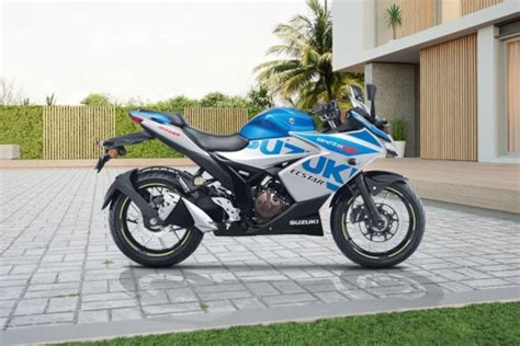 Suzuki Gixxer SF 250 Price, 38kmpl mileage, images, colours & Reviews