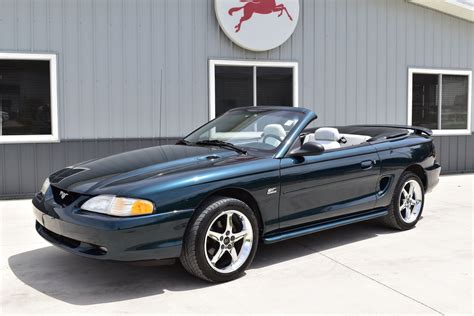 1994 Ford Mustang Base