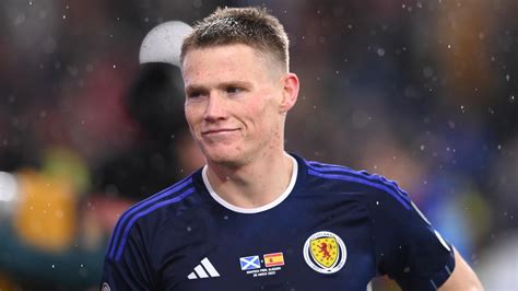 Transfer Talk: Scott McTominay faces uncertain club future | LiveScore