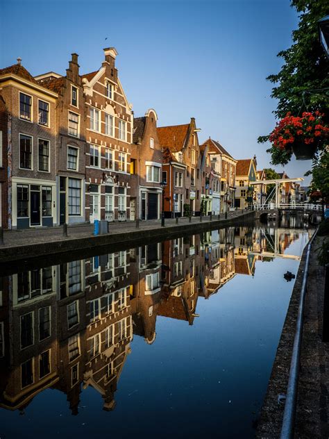 Canal in Alkmaar | Canal, Alkmaar, Places to go