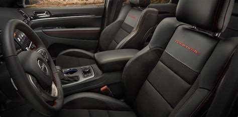 2020 Jeep Grand Cherokee Interior Features | New Town, ND