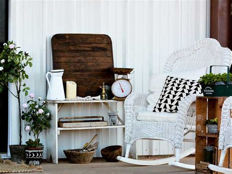 Over 30 Cool Ideas For Rustic Outdoor Decor - Rustic Crafts & DIY