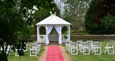 DIY Ideas for decorating the perfect wedding gazebo - The Secret Garden