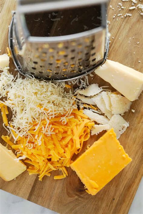 How to Grate Cheese (Without a Cheese Grater!) - Cheese Knees