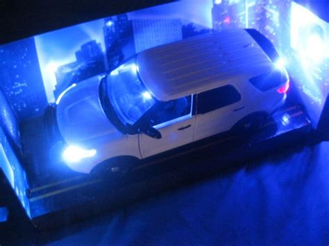 2015 Ford Explorer Police Interceptor Lights Diecast Car 1:24 Battery ...