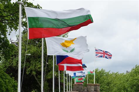 DSC02729 | Flags, Cardiff Castle | ollieinbath | Flickr