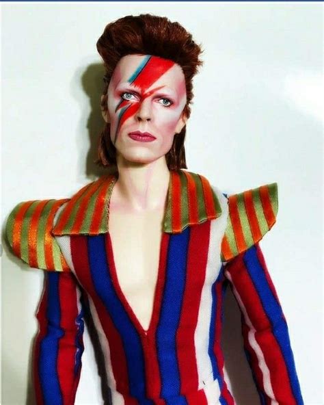 Pin by 21ftblockhead on Retro | David bowie costume, David bowie, Bowie