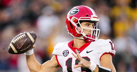 Stetson Bennett Called Out by Fans on Twitter as No. 1 Georgia Narrowly Beats Mizzou | News ...