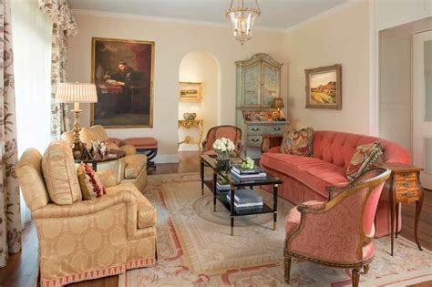 50 Spanish-Style Living Room Ideas (Photos) - Home Stratosphere