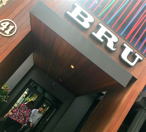 What to Get at Bru Burger Bar | The Food Hussy!