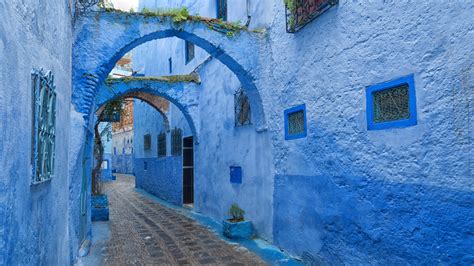 The beautiful medina of Chefchaouen, the blue pearl of Morocco | Windows 10 Spotlight Images