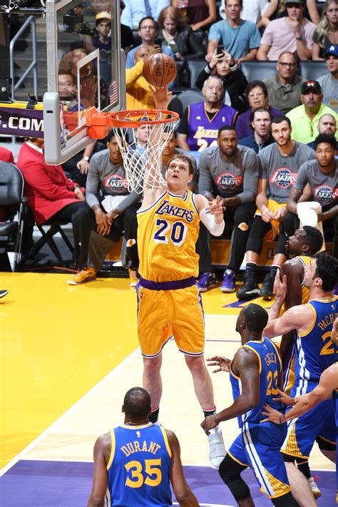 PHOTOS: Lakers vs. Warriors (11/04/16) Photo Gallery | NBA.com