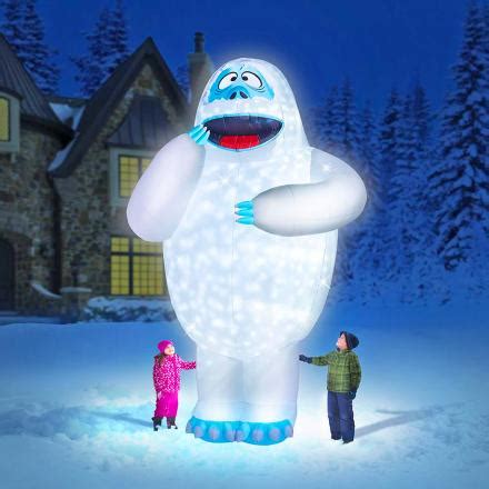 This Giant 15 Foot Inflatable Abominable Snowman Is The Ultimate Winter Yard Decoration