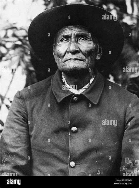 GERONIMO (1829-1909). /nAmerican Apache leader. Photographed c1905 Stock Photo - Alamy