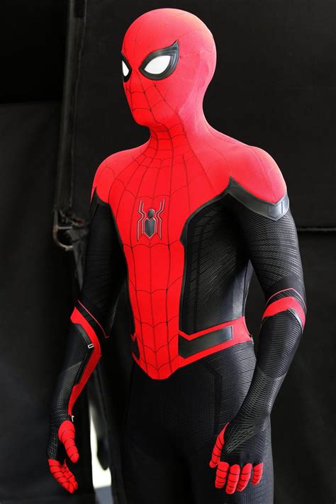 Image - Spider-Man Suit (Far From Home).jpg | Marvel Cinematic Universe Wiki | FANDOM powered by ...