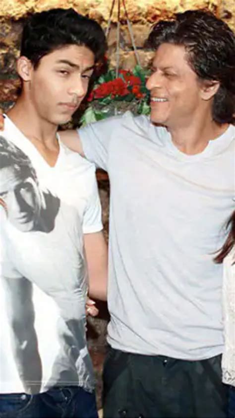 Let's Go Aww! Check Out These Unseen Pictures Of SRK With His Family