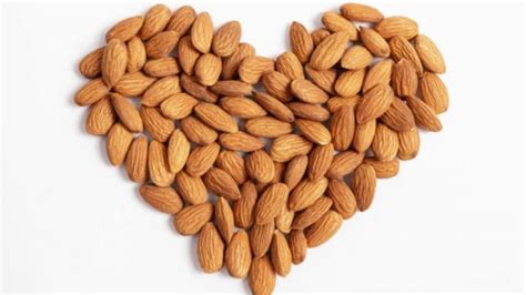 Health Benefits of Almonds – FirstSportz