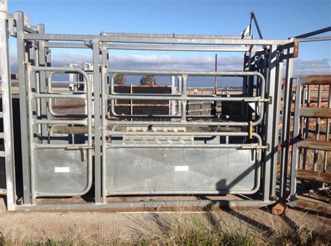 Cattle Yards for Removal | Livestock Equipment - Yards For Sale