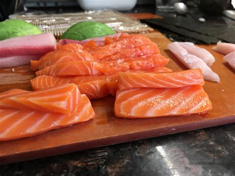 [Homemade] Salmon and hamachi sashimi. : r/food