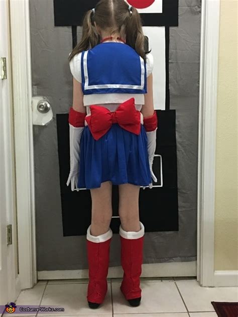 Sailor Moon Costume | DIY Costumes Under $25 - Photo 3/4