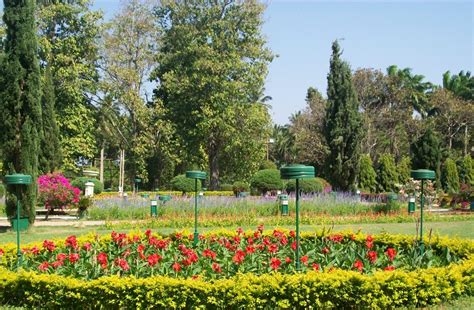 Vrindavan Gardens Mysore Pictures - a visual treat during day time!