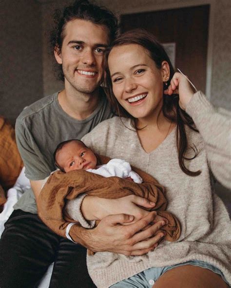 'Family of 3!' Duck Dynasty's John Luke Robertson and Wife Mary Kate ...