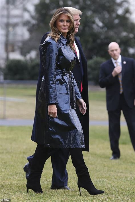 Melania Trump wears a shiny trench to College Football Championship ...