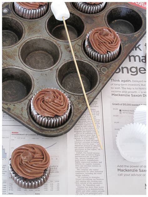 Chocolate-Marshmallow Cupcakes | IronWhisk