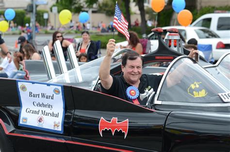 A “super” Strawberry Festival parade – ORANGE COUNTY TRIBUNE