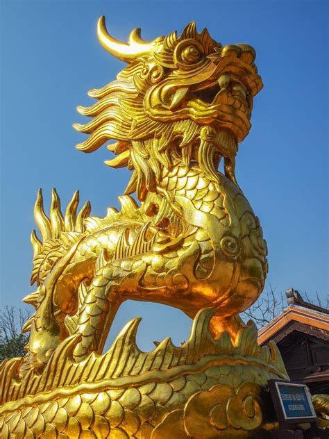 Golden Dragon Statue Stock Image - Image: 37704911