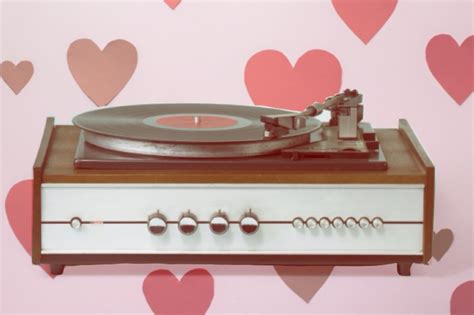 Give Your Wedding a 1960s Pop Infusion with These 10 Songs & Lyrics ...