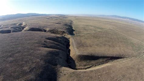 San Andreas fault at Wallace Creek (California) | Geology, San andreas fault, Natural landmarks