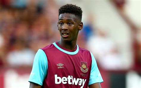 West Ham United youngster Reece Oxford warned over Rio Ferdinand comparisons